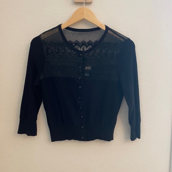 PLENTY BY TRACY REESE Cropped Tiny/Vintage Style Lace Cardigan Sweater - Picture 2 of 10